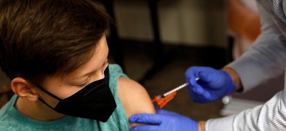 Covid-19, via libera dell'Ema per la vaccinazione nella fascia 5-11 anni con Pfizer